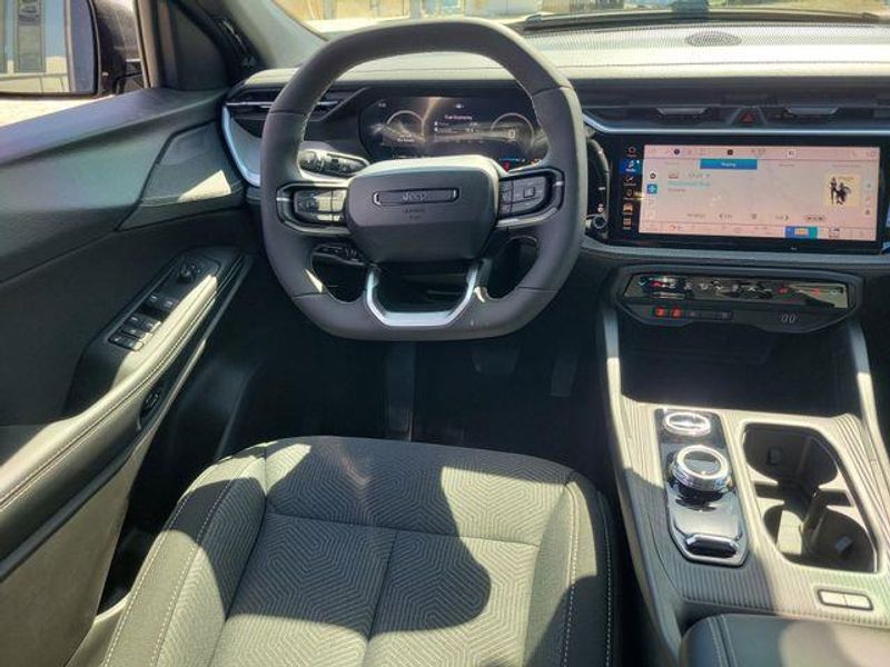 New 2026 Jeep Cherokee Laredo 4x4
