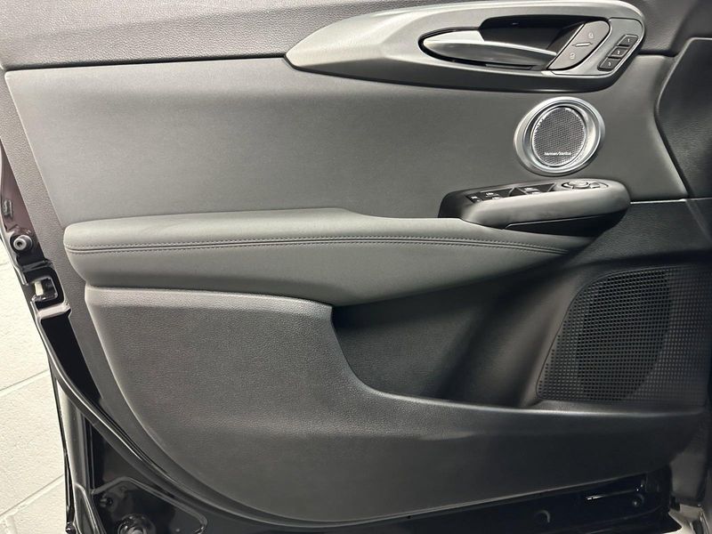 New 2024 Alfa Romeo Tonale Veloce EawdImage 9