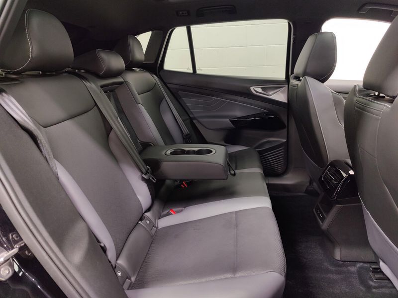Used 2023 Volkswagen ID.4 Pro S 82kW Long Range w/Glass RoofImage 14