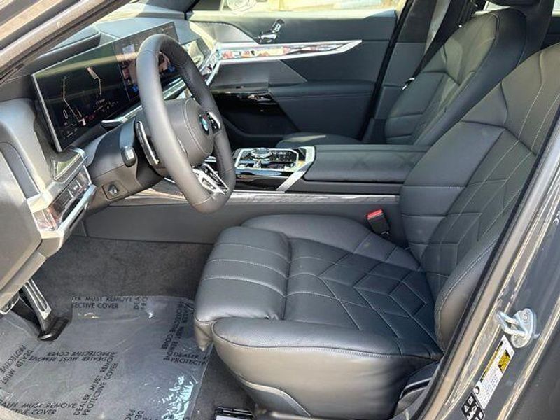 New 2026 BMW 7 Series 760i xDriveImage 16
