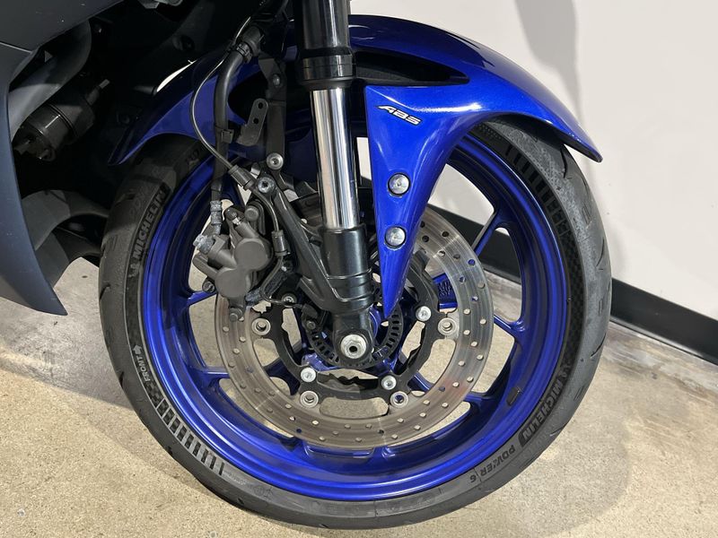 2024 Yamaha YZF-R3 ABS Image 10