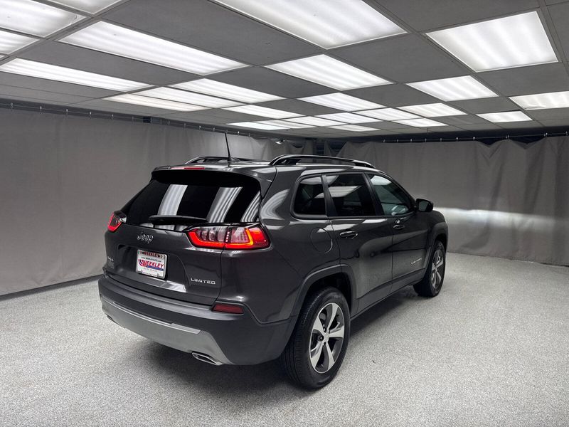 2022 Jeep Cherokee LimitedImage 3