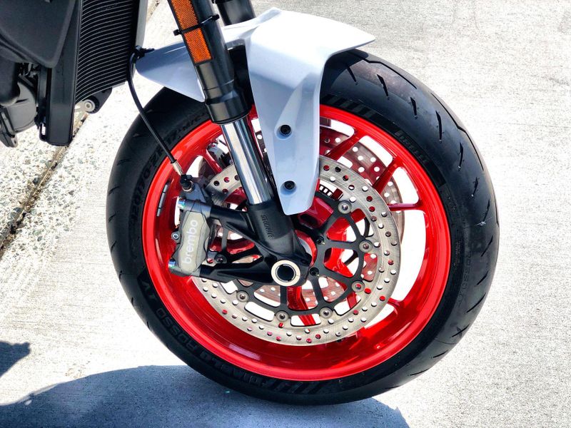 New 2027 Ducati MONSTER PLUS Image 19