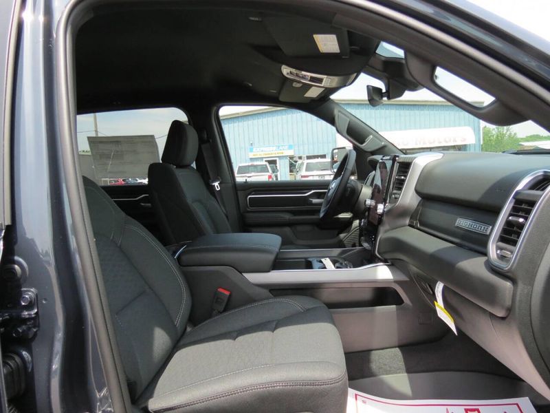 2025 RAM 1500 Big Horn Crew Cab 4x4 5
