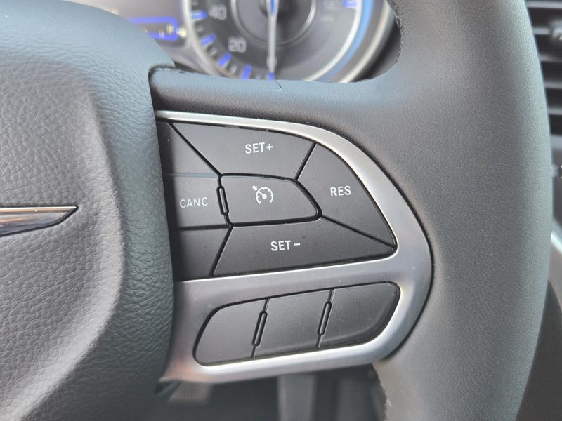 Used 2023 Chrysler 300 Touring RWD