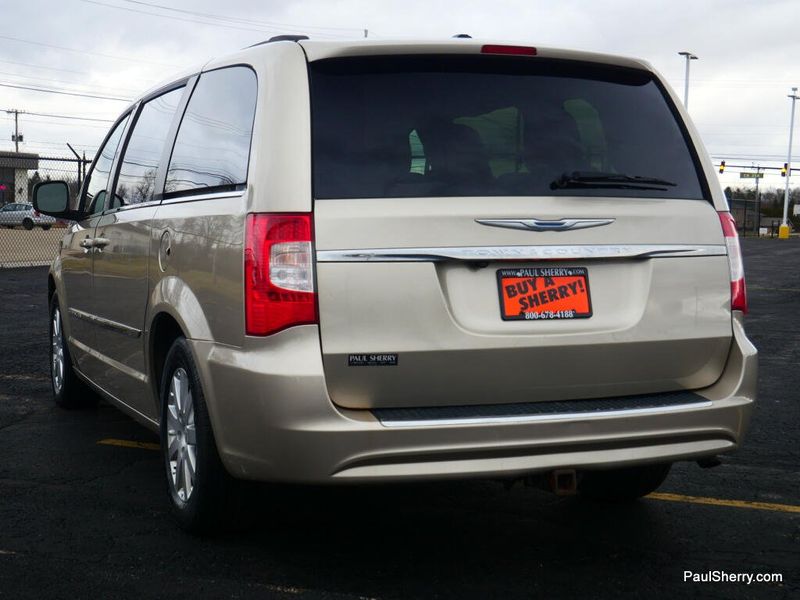 Used 2014 Chrysler Town & Country Touring