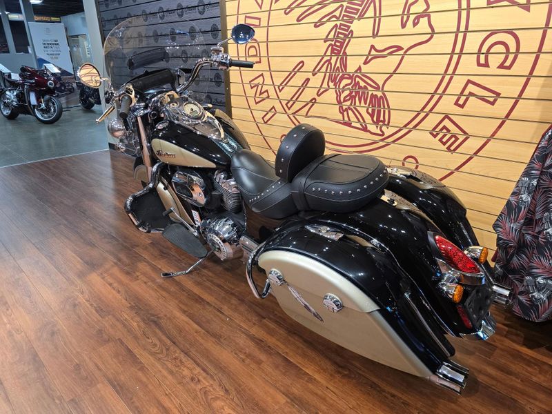 Used 2021 Indian Motorcycle Springfield Image 5