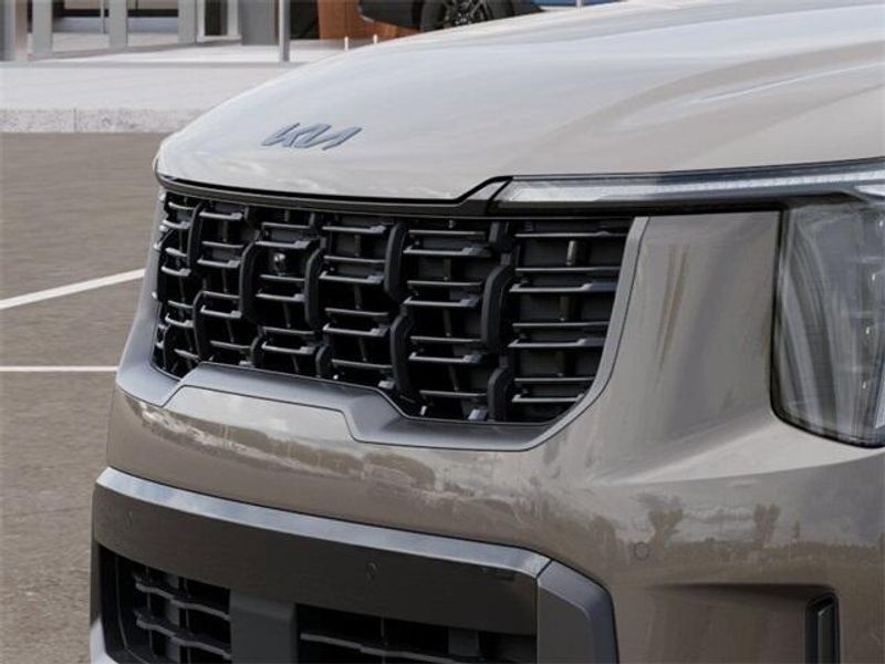 2025 Kia Sorento X-Line SXImage 12