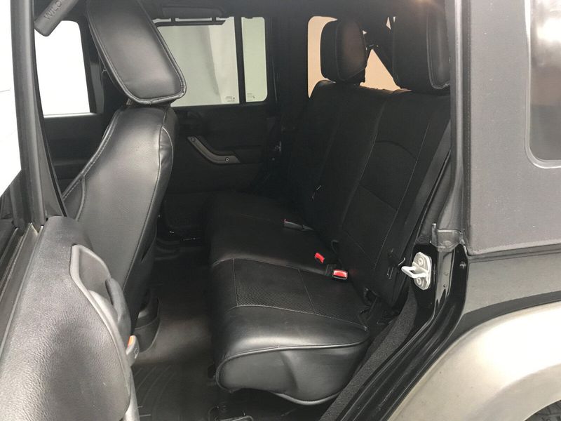 2015 Jeep Wrangler Unlimited SportImage 9