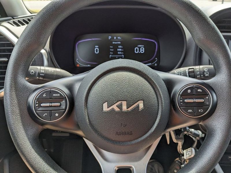 2024 Kia Soul LXImage 24