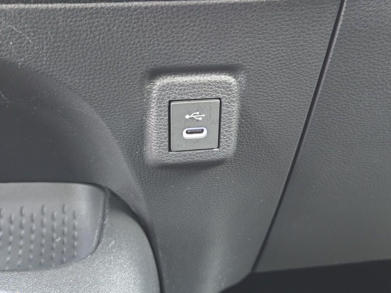 Used 2025 Toyota Corolla SE CVT (Natl)