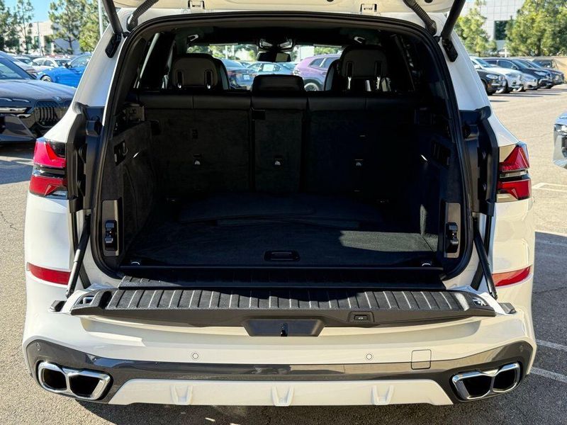 Used 2025 BMW X5 M60iImage 16
