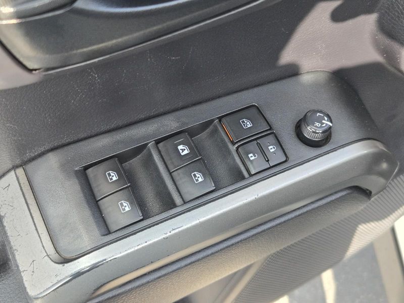 Used 2020 Toyota Tacoma SR5 Double Cab 5' Bed V6 AT (Natl)