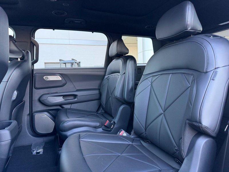 New 2027 Kia Telluride Hybrid SXImage 17