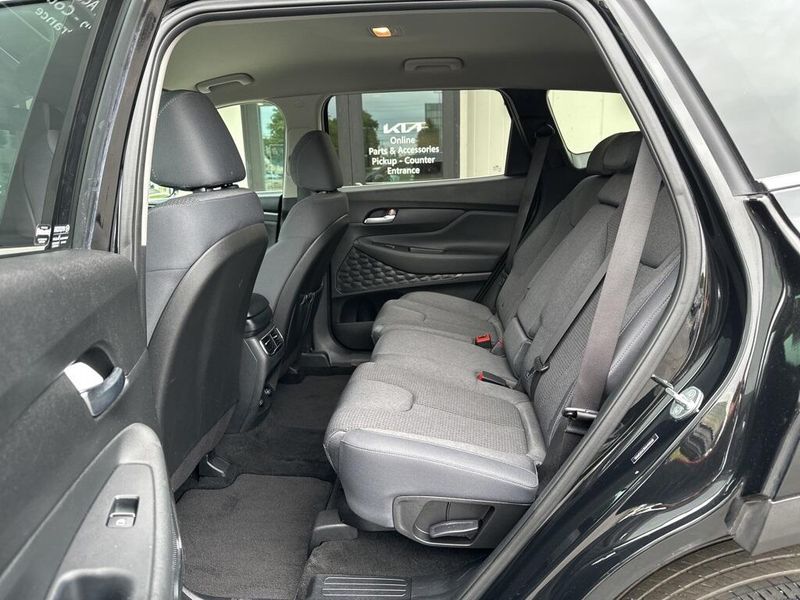 2022 Hyundai Santa Fe SELImage 22