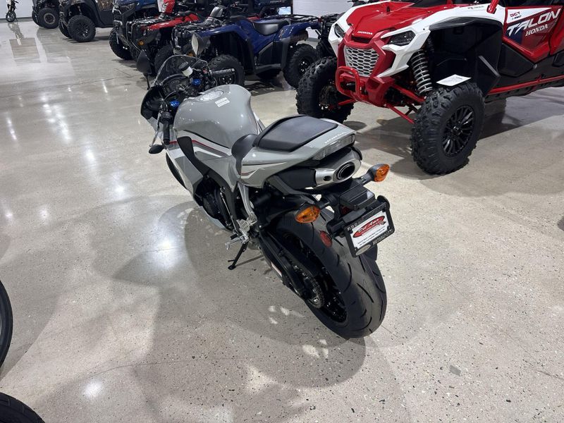 New 2026 Honda CBR600RR Image 13