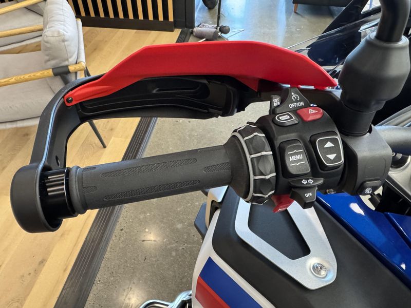 2025 BMW R 1300 TROPHY GS Adventure - RACING BLUE METALLIC 