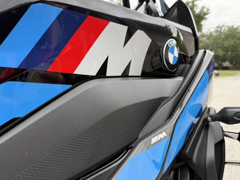 2025 BMW M 1000 XR