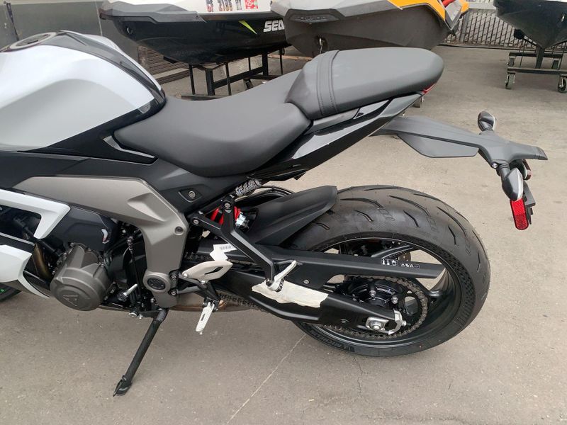 New 2025 Triumph DAYTONA 660 Image 13