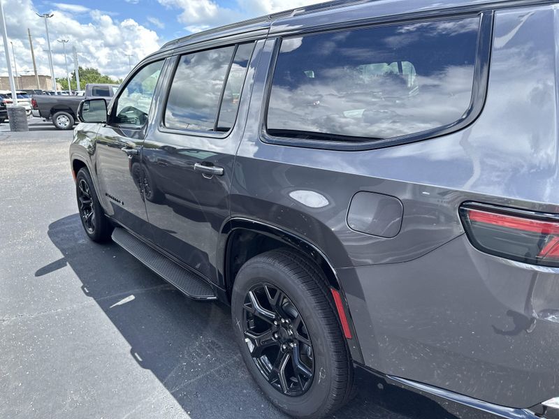 2025 Jeep Wagoneer Carbide 4x4Image 10