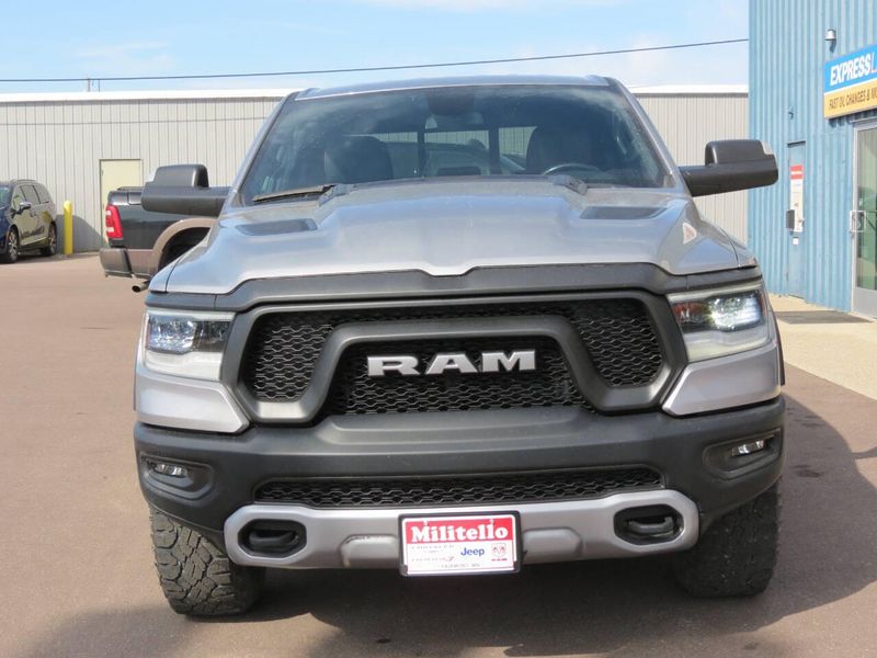 2020 RAM 1500 Rebel 4x4 4dr Crew Cab 5.6 ft. SB PickupImage 3