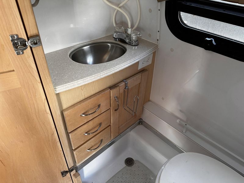 Used 2015 PLEASURE WAY EXCEL TS FORD CommercialImage 16