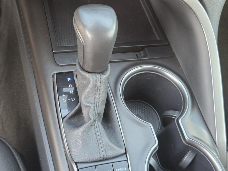 Used 2024 Toyota Camry SE Auto (Natl)