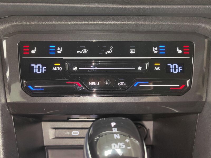 Used 2024 Volkswagen Tiguan AWD SEL R-Line w/Sunroof/NavImage 27