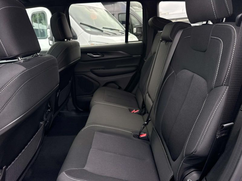 New 2026 Jeep Grand Cherokee Laredo X 4x2