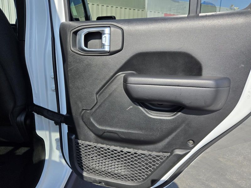 Used 2021 Jeep Gladiator Mojave 4x4