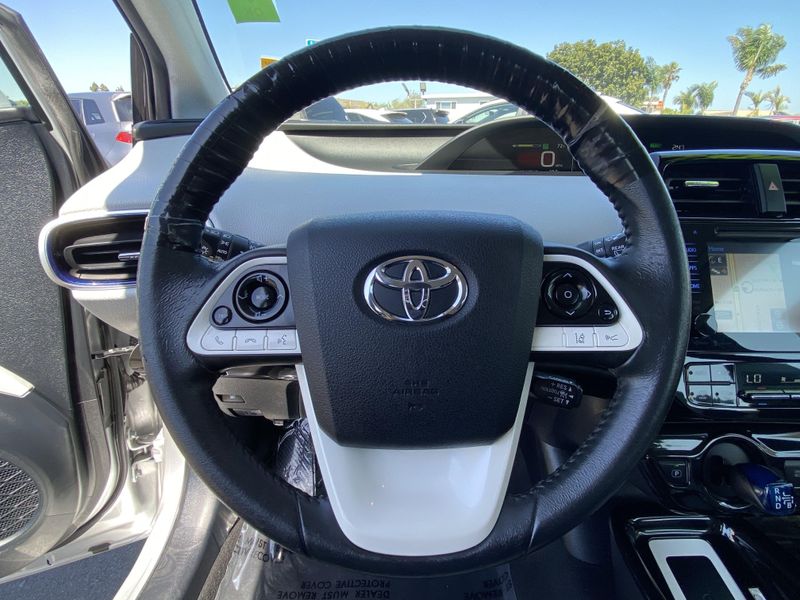 2016 Toyota Prius Three TouringImage 25