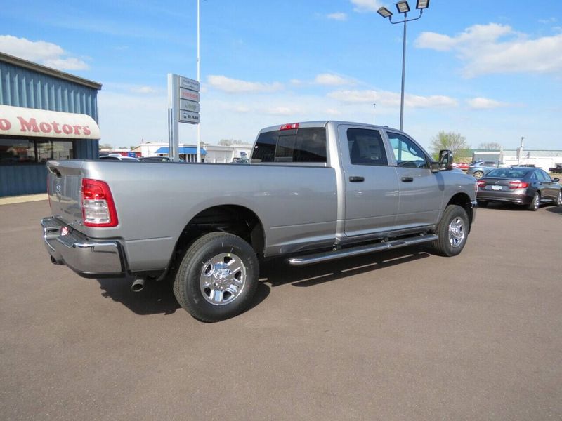 2024 RAM 2500 Tradesman Crew Cab 4x4 8