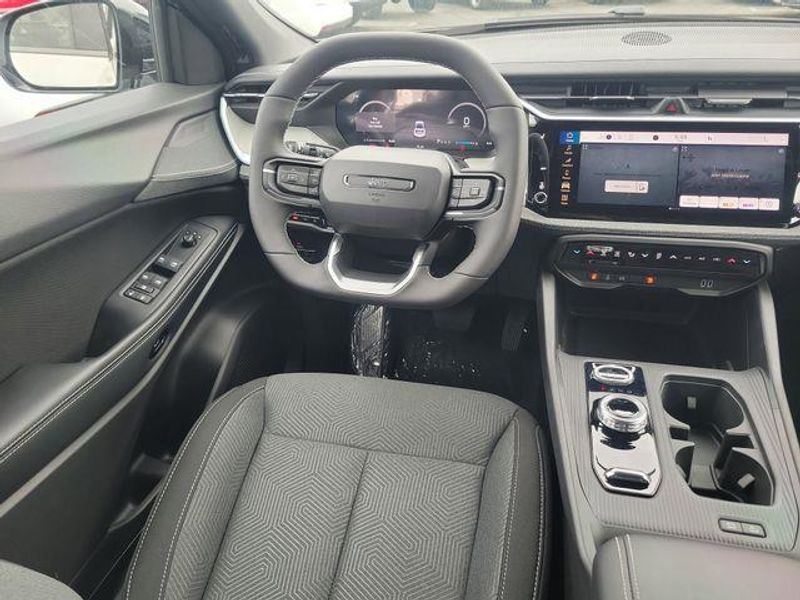 New 2026 Jeep Cherokee Laredo 4x4