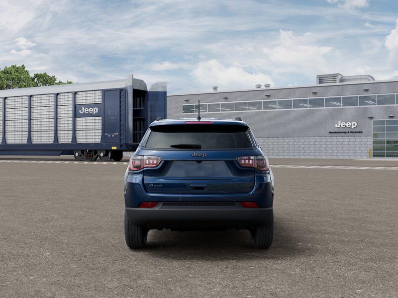 New 2026 Jeep Compass Latitude Altitude 4x4Image 7