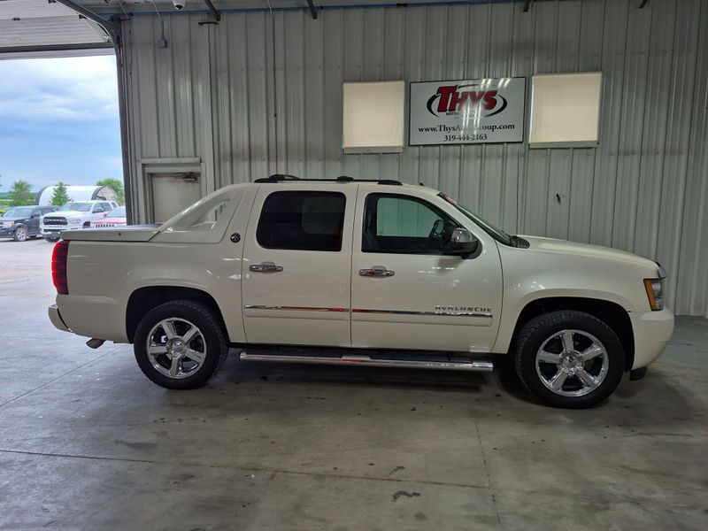 Used 2013 Chevrolet Avalanche LTZImage 1