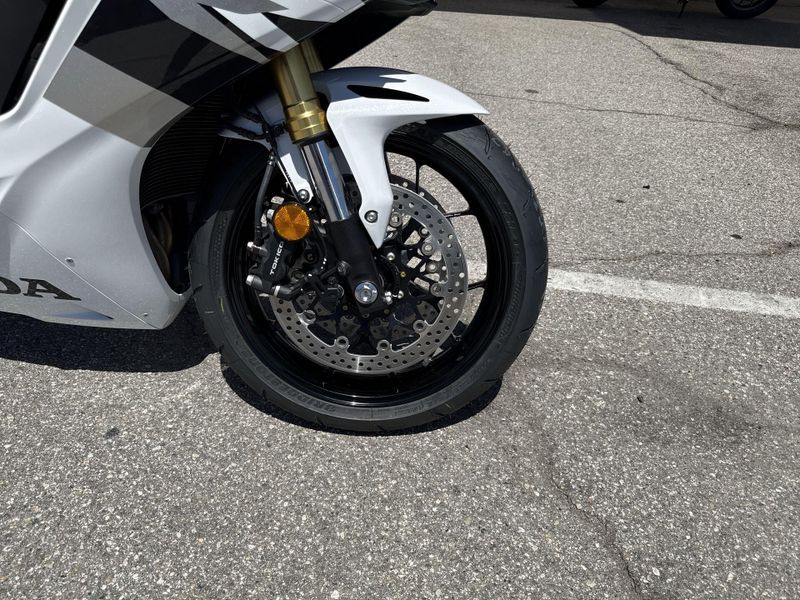 New 2027 Honda CBR1000RR Image 10