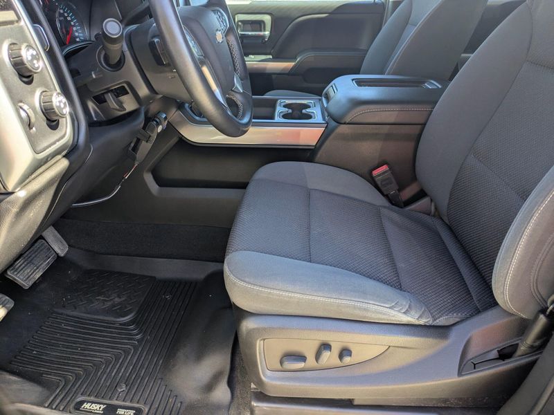 2018 Chevrolet Silverado 1500 LT photo 28