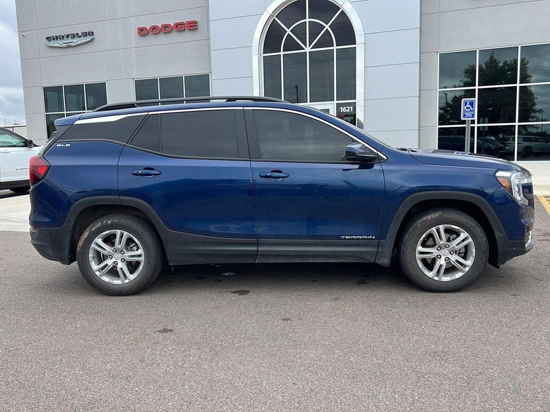 2022 Gmc Terrain SLE photo 6