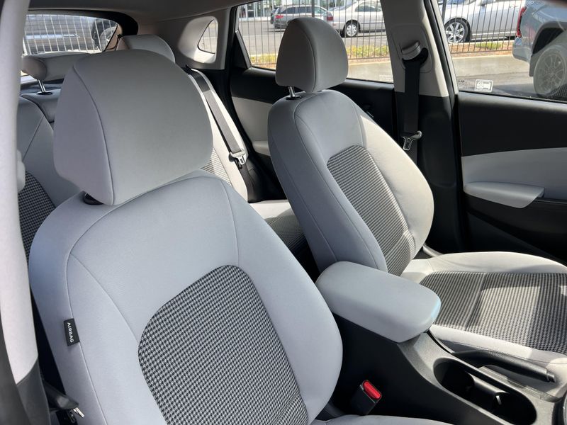 Used 2022 Hyundai Kona SEImage 24