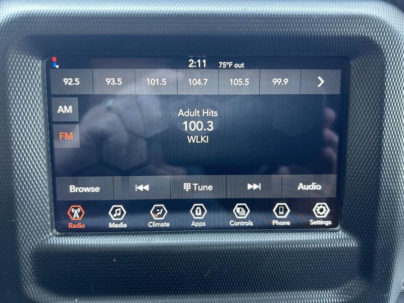 2022 Jeep Gladiator Willys photo 22