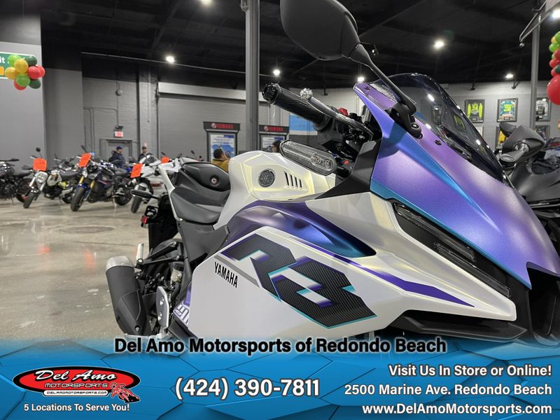 2025 Yamaha YZF-R3 ABS Image 21