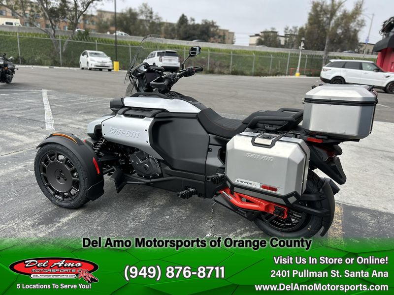 2025 Can-Am CANYON XT Image 6