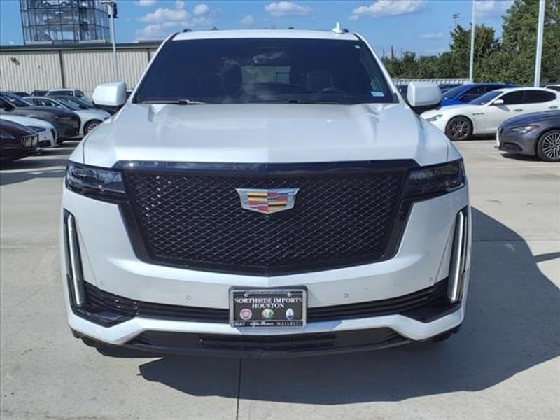 2023 Cadillac Escalade ESV Sport PlatinumImage 11