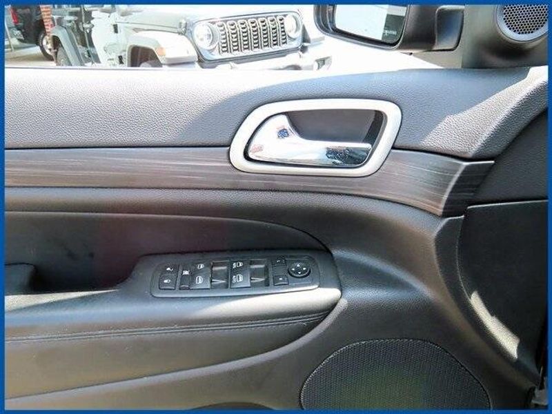 2022 Jeep Grand Cherokee WK Laredo XImage 12