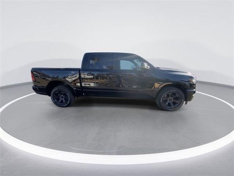 2025 RAM 1500 Big Horn Crew Cab 4x2 5