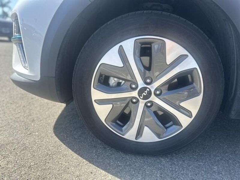 Used 2022 Kia Niro EV EX PremiumImage 16