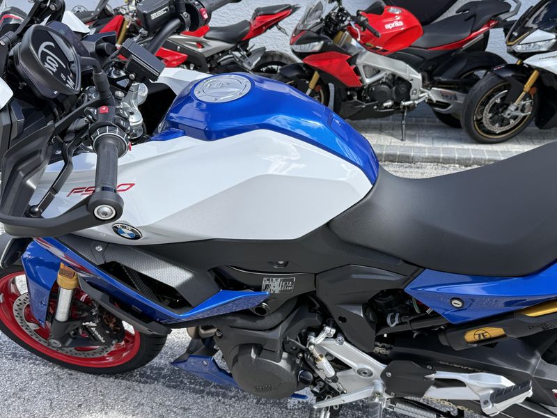 2026 BMW F 900 XR