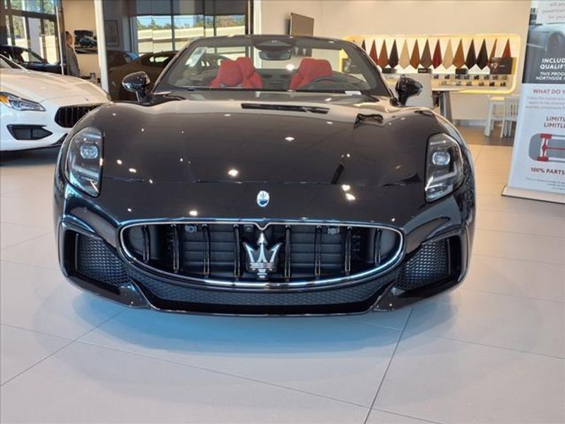 2024 Maserati GranCabrio Image 2