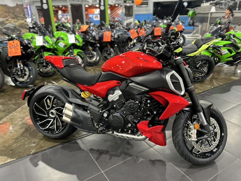 New 2025 Ducati DIAVEL V4 Image 6