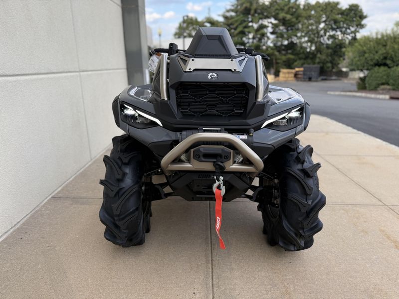 2026 Can-Am OUTLANDER XMR 1000RImage 4